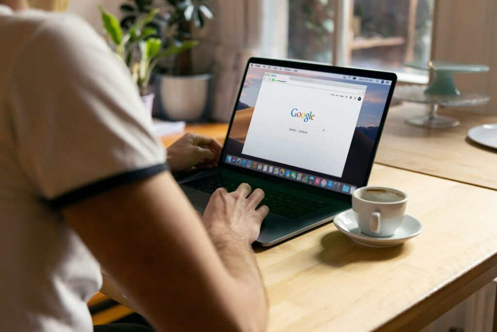 Поисковик Google